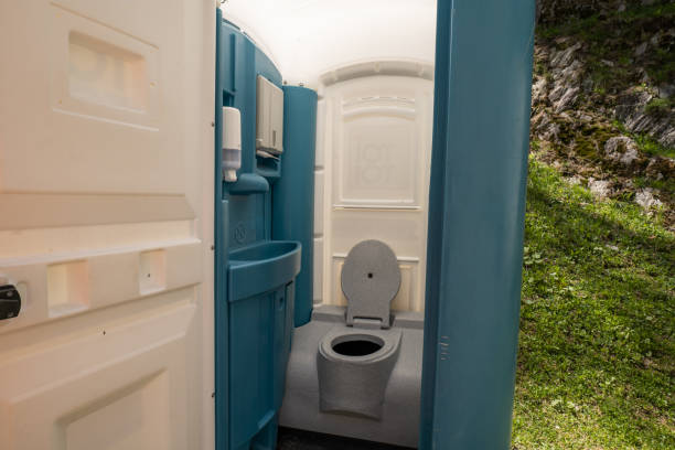 Best Porta potty delivery and setup  in Ivanhoe, TX
