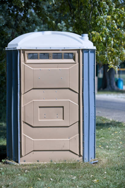 Best Portable restroom trailer rental  in Ivanhoe, TX